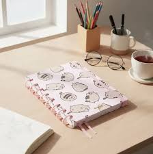 Imagen ilustrativa de CUADERNO MOOVING LOOP 1721207 PUSHEEN A5 DISCOS